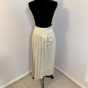 Liz Claiborne Pleated Wrap Skirt, Size 8, Linen